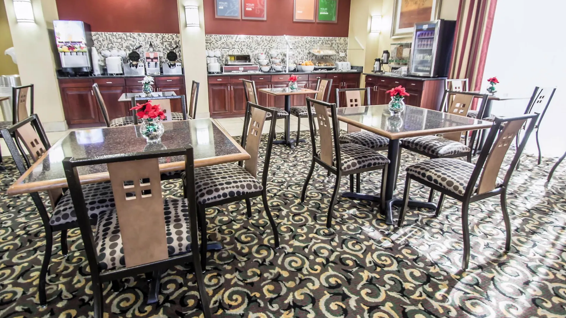 Comfort Suites Orlando Airport Hotel