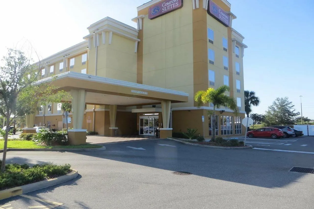 Comfort Suites Orlando Airport Hotel